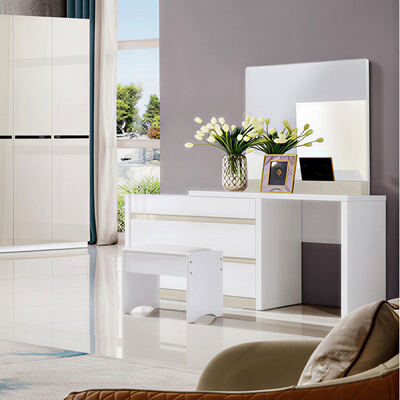 เฟอร์นิเจอร์ห้องนอนขนาดใหญ่จากไม้ พร้อมที่เก็บของ ไมนิมาลิสต์ สะดวกสบาย คุณภาพสูง ห้องพักเด่นหรูหรา โมเดิร์น